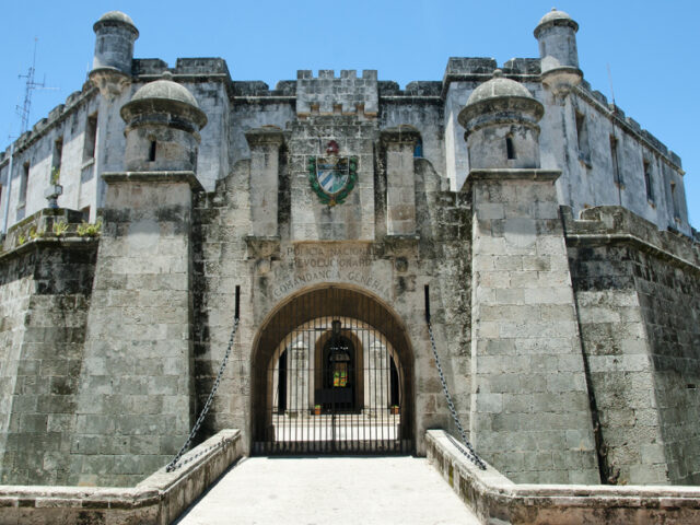 Adjacent to the Plaza de las Armas, the fortress of Castillo de la Real Fuerza was built in the second half of the 16th century.